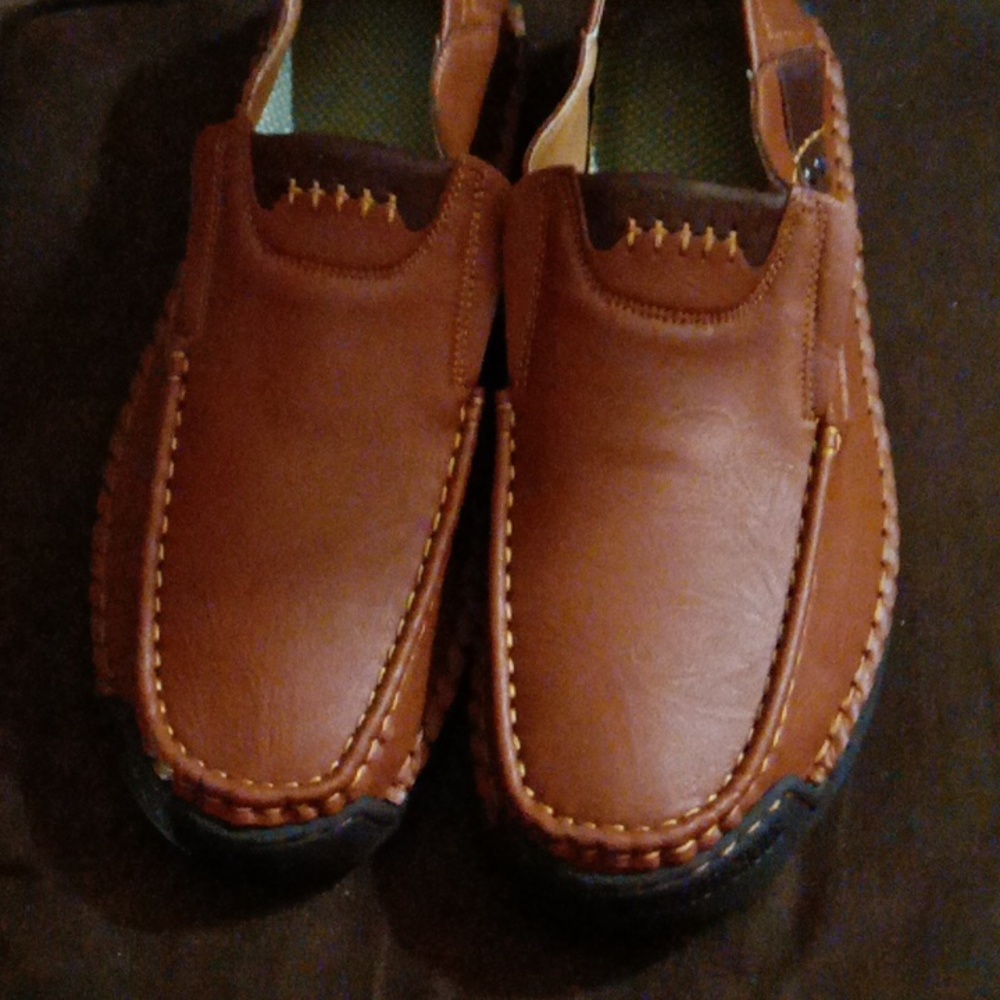Men. Shoes - Picture 2 of 4